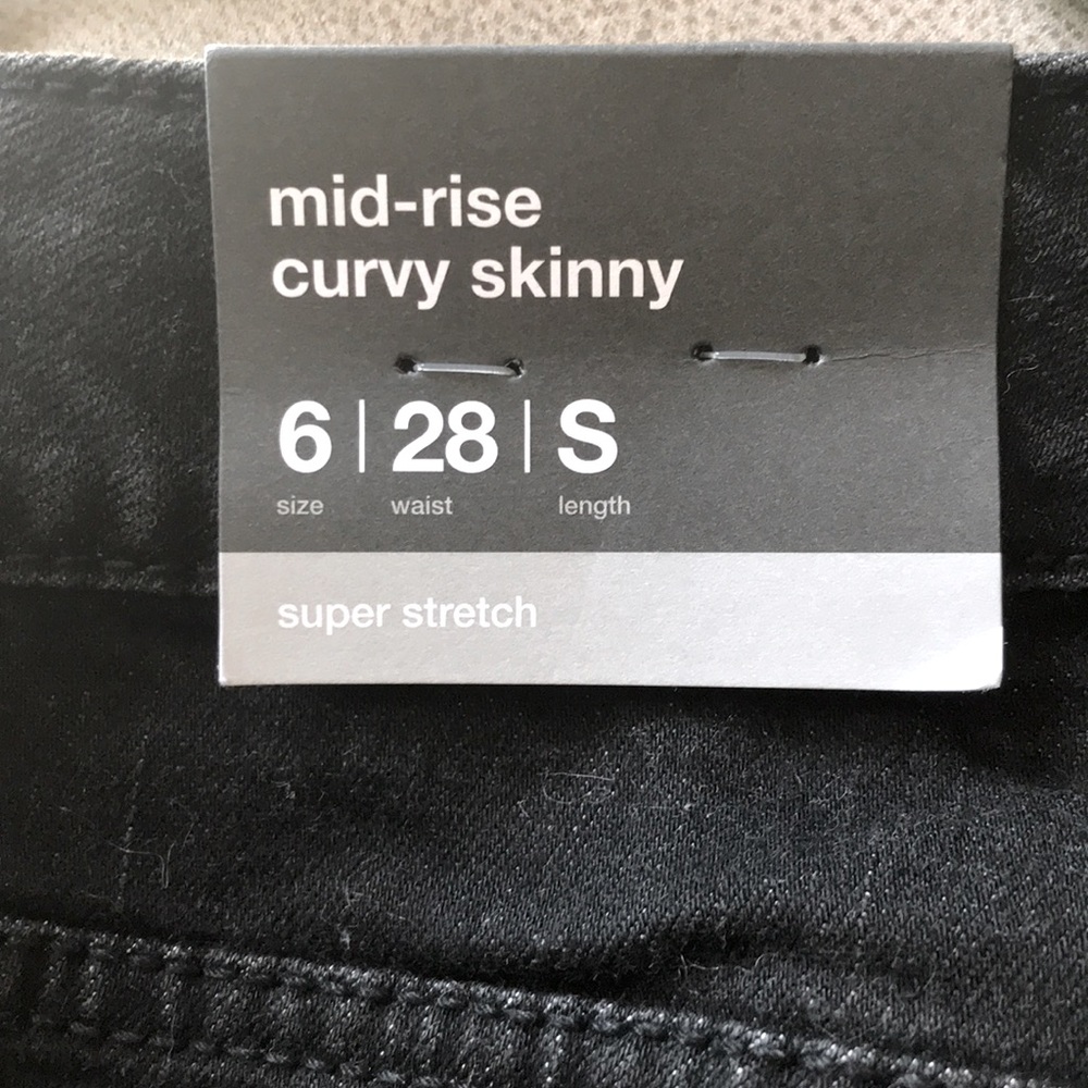 ๐ Mossimo Embroidered Black and Floral Mid Rise Curvy Skinny Jeans, Size 6 Short - Picture 10 of 12